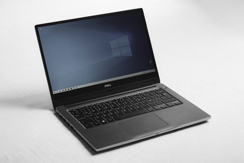 Dell XPS 15 9530 Core i7 13th Gen (16GB RAM, 1TB SSD, RTX 4050)